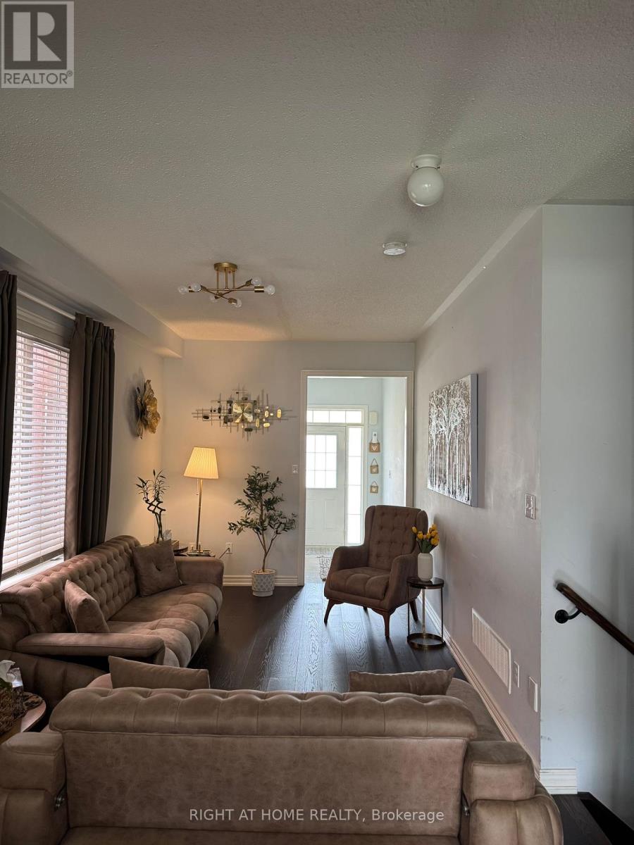 5540 Meadowcrest Avenue, Mississauga, Ontario  L5M 0V1 - Photo 6 - W12464660