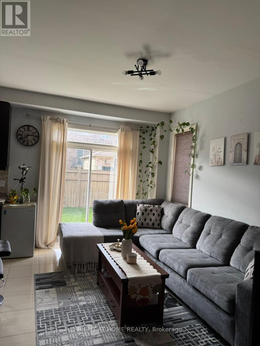 5540 Meadowcrest Avenue, Mississauga, Ontario  L5M 0V1 - Photo 7 - W12464660
