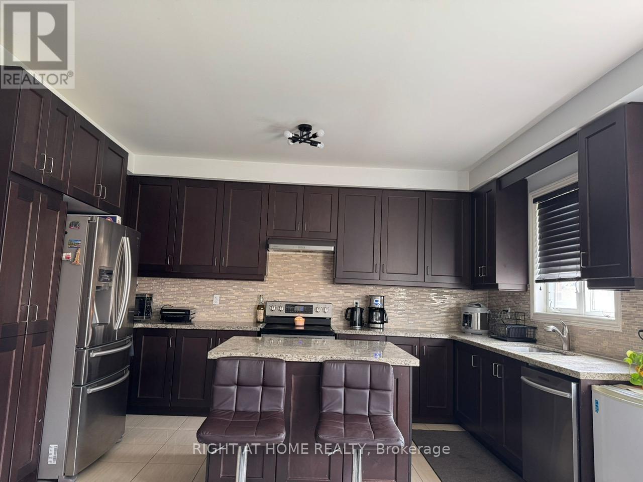 5540 Meadowcrest Avenue, Mississauga, Ontario  L5M 0V1 - Photo 8 - W12464660