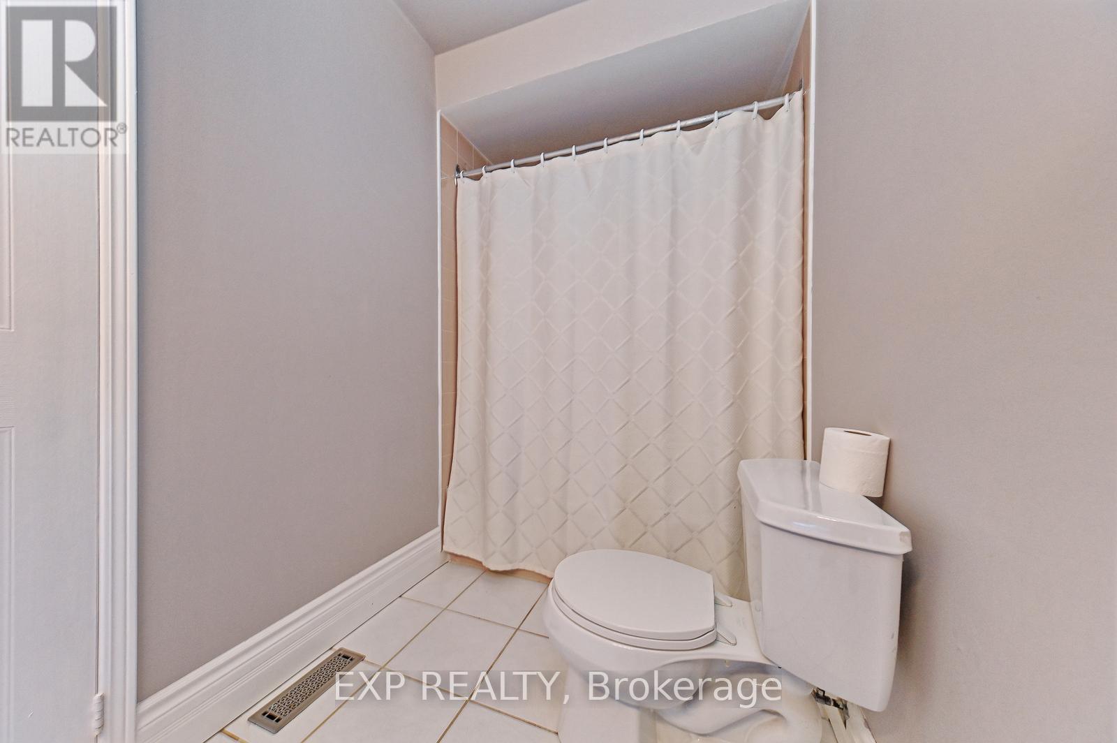 40 - 40 Stornwood Court Ne, Brampton, Ontario  L6W 4H5 - Photo 35 - W12464662