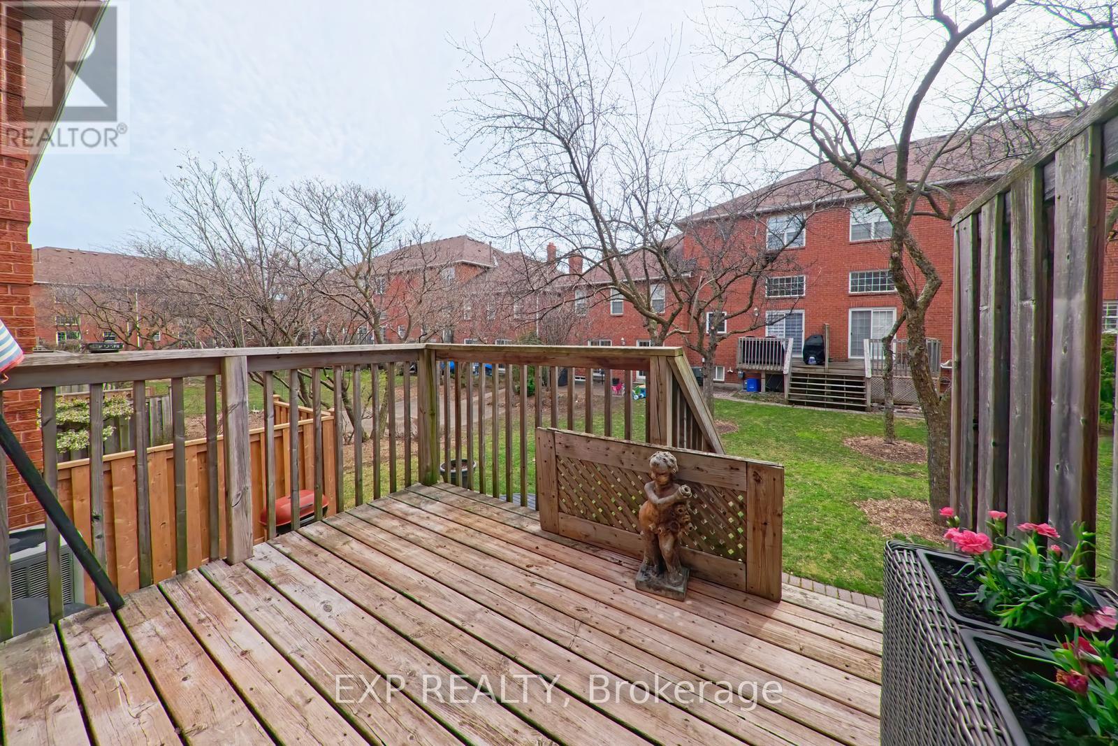 40 - 40 Stornwood Court Ne, Brampton, Ontario  L6W 4H5 - Photo 40 - W12464662
