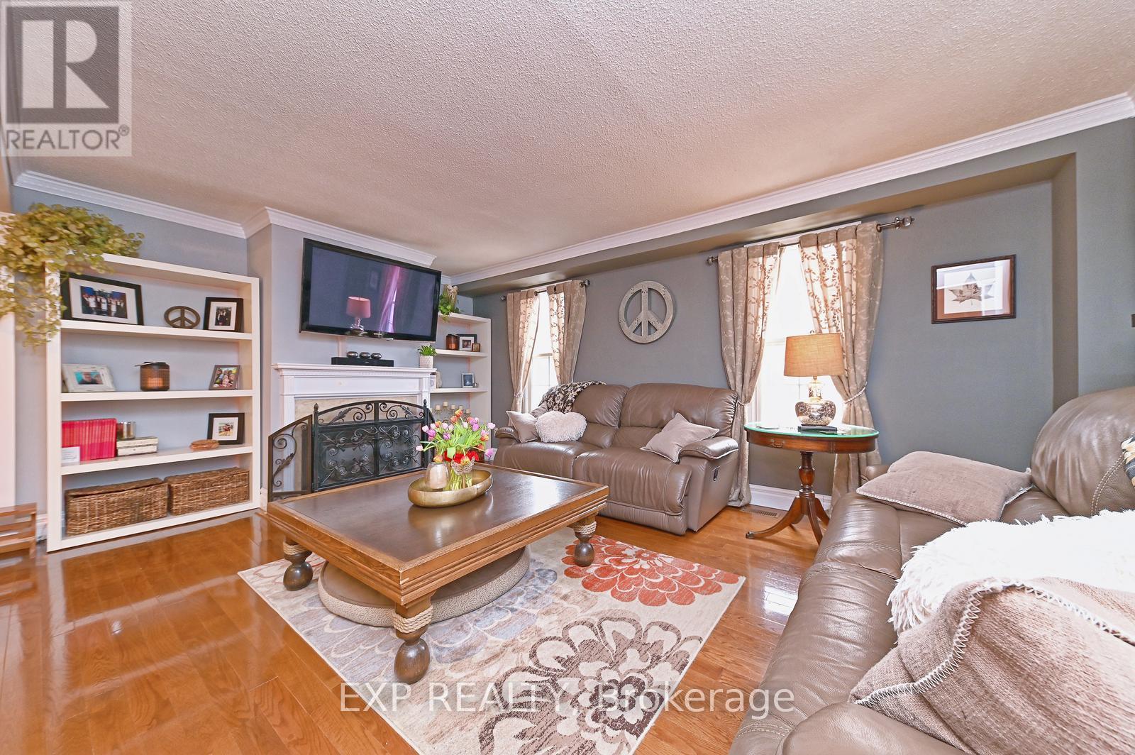 40 - 40 Stornwood Court Ne, Brampton, Ontario  L6W 4H5 - Photo 6 - W12464662