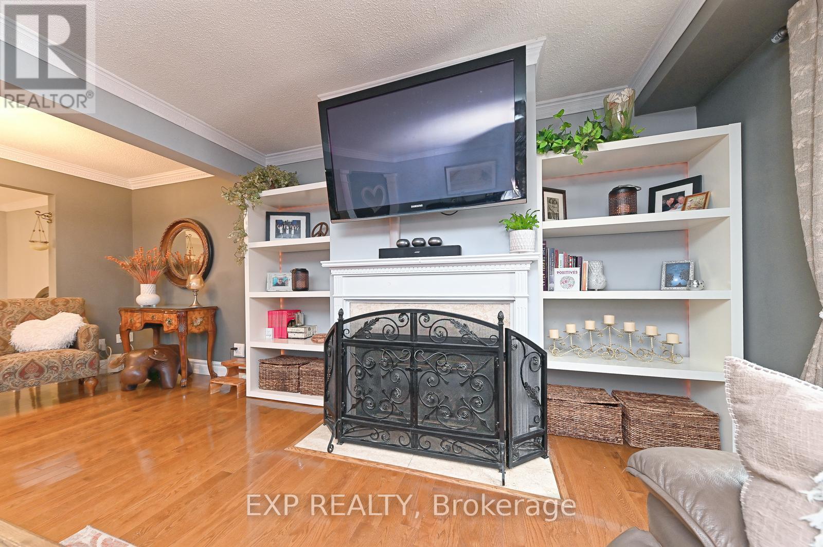 40 - 40 Stornwood Court Ne, Brampton, Ontario  L6W 4H5 - Photo 8 - W12464662