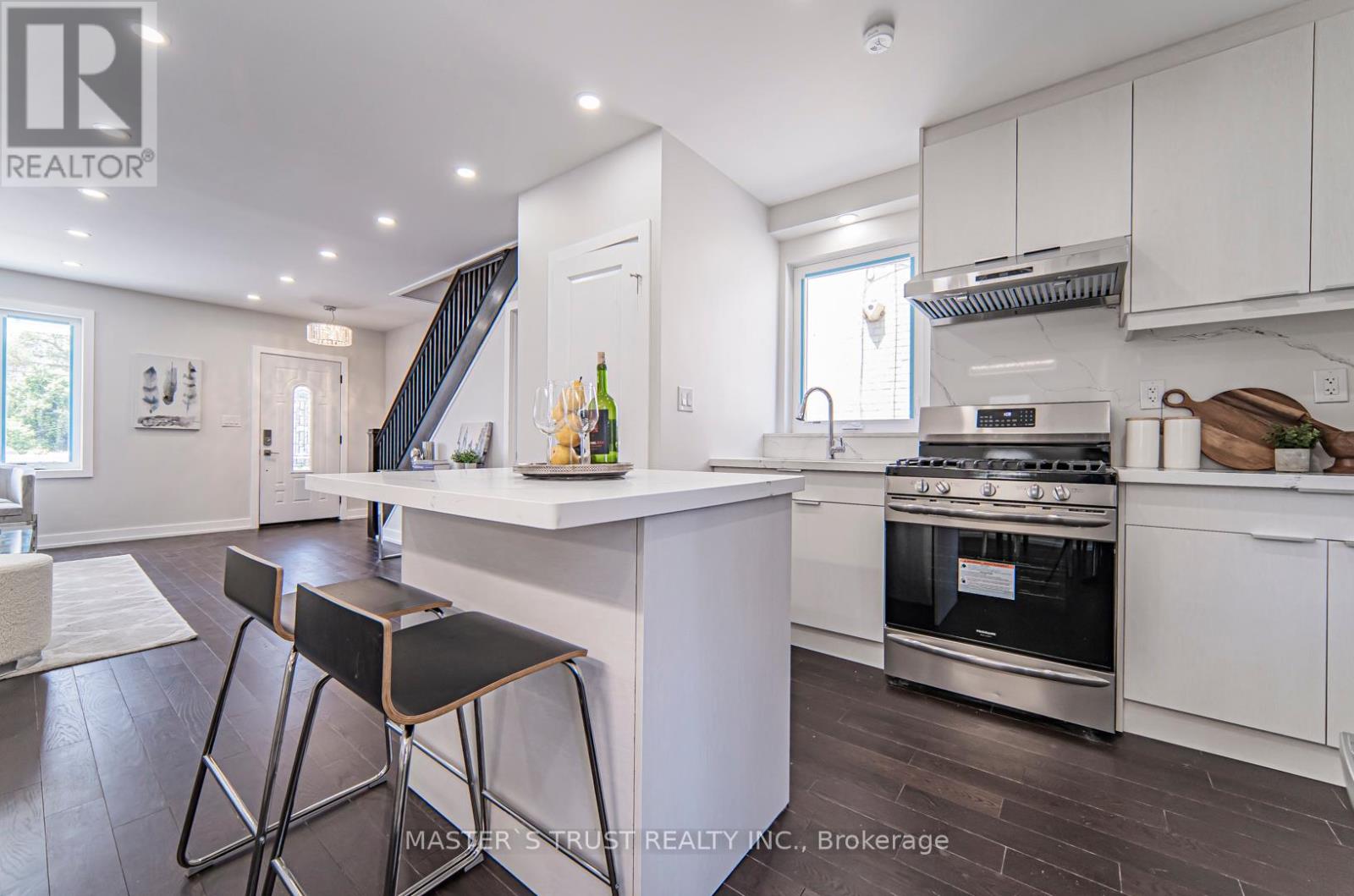 613 Old Weston Road S, Toronto, Ontario  M6N 3B4 - Photo 23 - W12464663