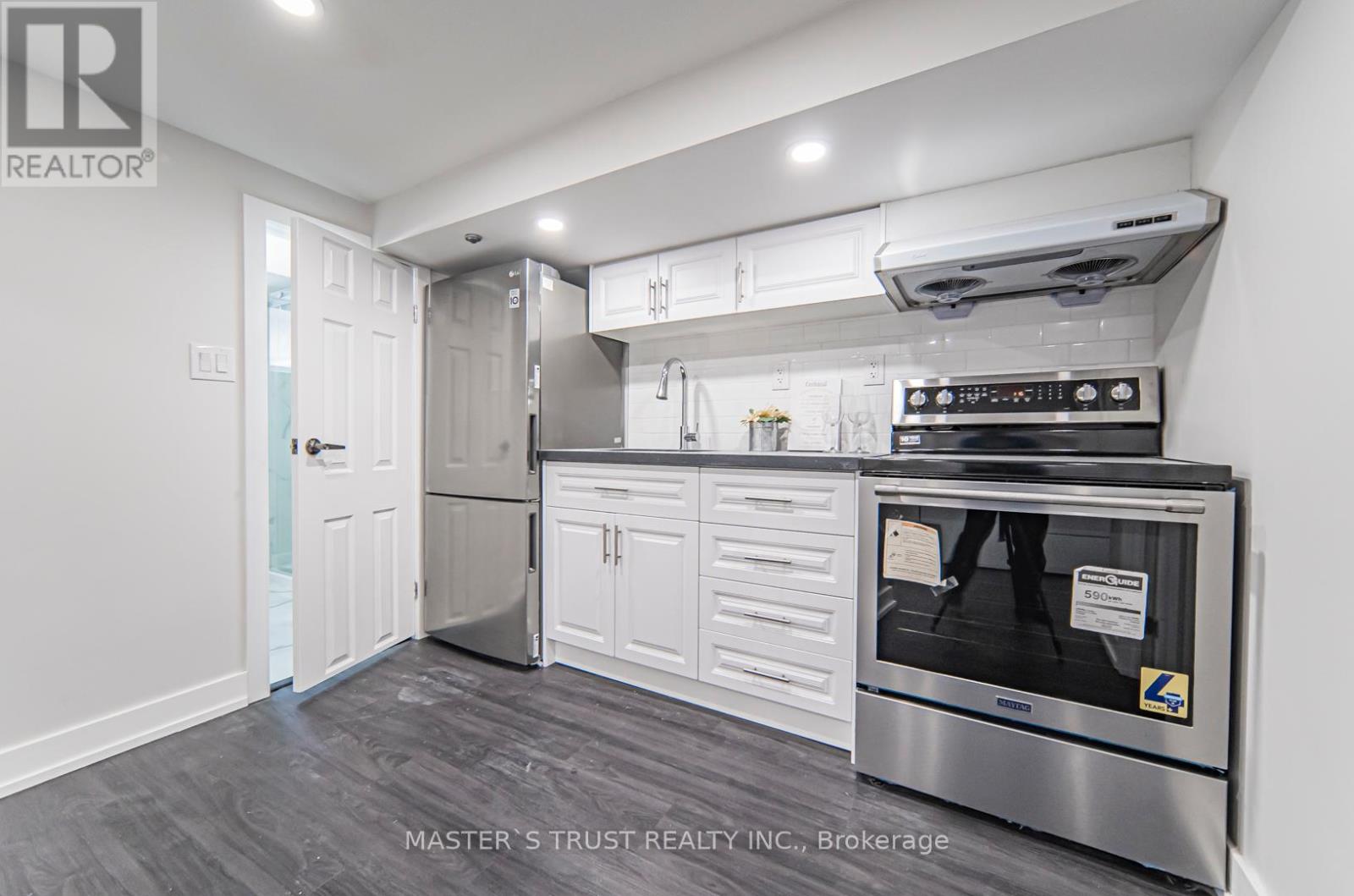 613 Old Weston Road S, Toronto, Ontario  M6N 3B4 - Photo 42 - W12464663