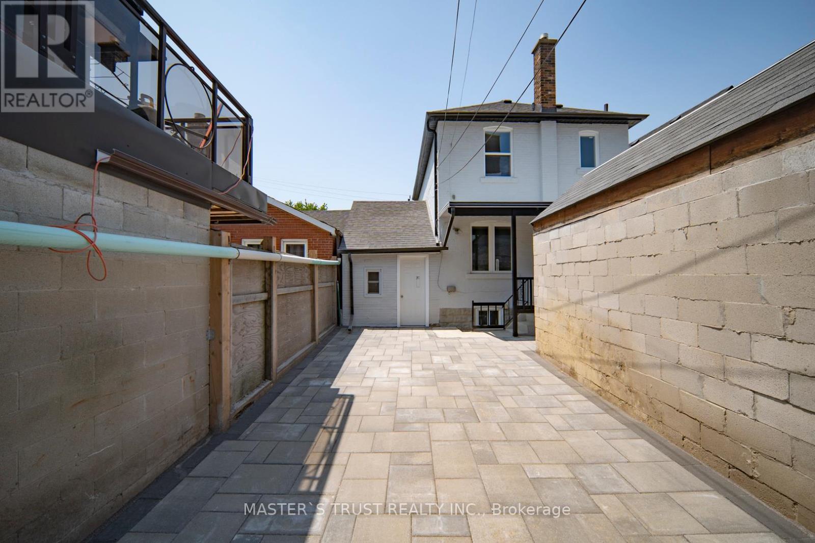 613 Old Weston Road S, Toronto, Ontario  M6N 3B4 - Photo 6 - W12464663