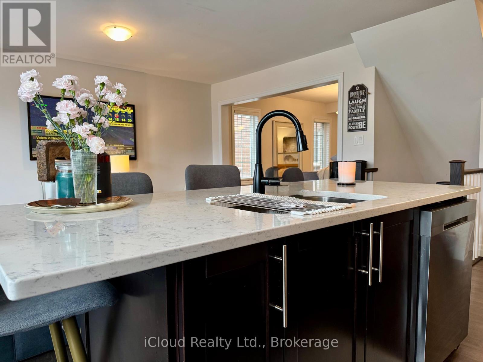 234 Sarah Cline Drive, Oakville, Ontario  L6M 0V3 - Photo 13 - W12464665