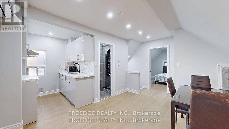 177 Wallace Avenue, Toronto, Ontario  M6H 1V3 - Photo 21 - W12464666