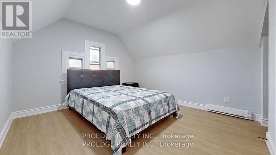 177 Wallace Avenue, Toronto, Ontario  M6H 1V3 - Photo 22 - W12464666
