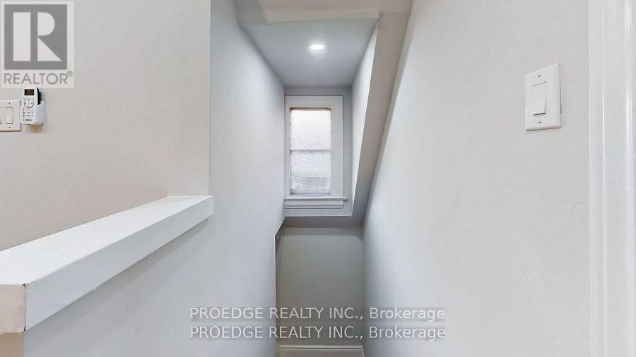 177 Wallace Avenue, Toronto, Ontario  M6H 1V3 - Photo 26 - W12464666