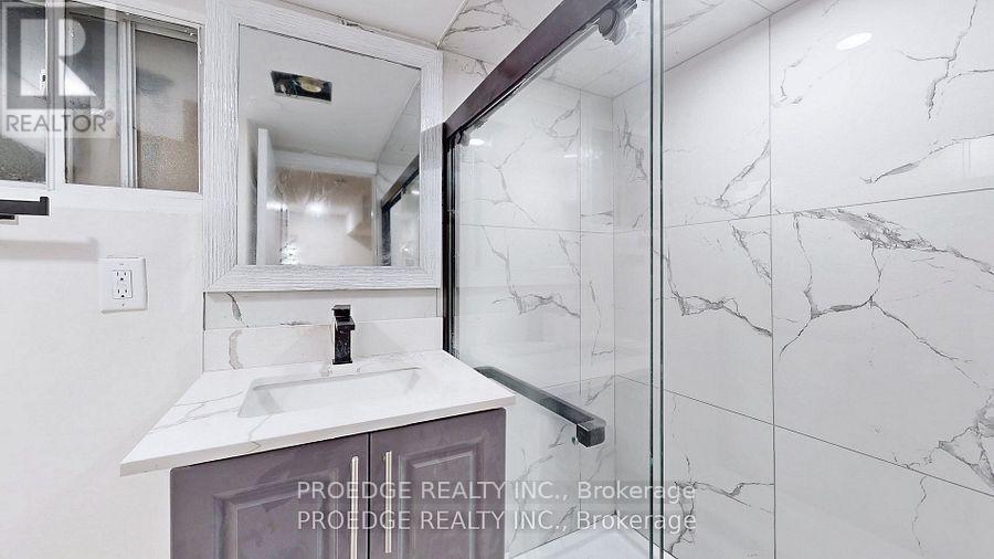 177 Wallace Avenue, Toronto, Ontario  M6H 1V3 - Photo 32 - W12464666