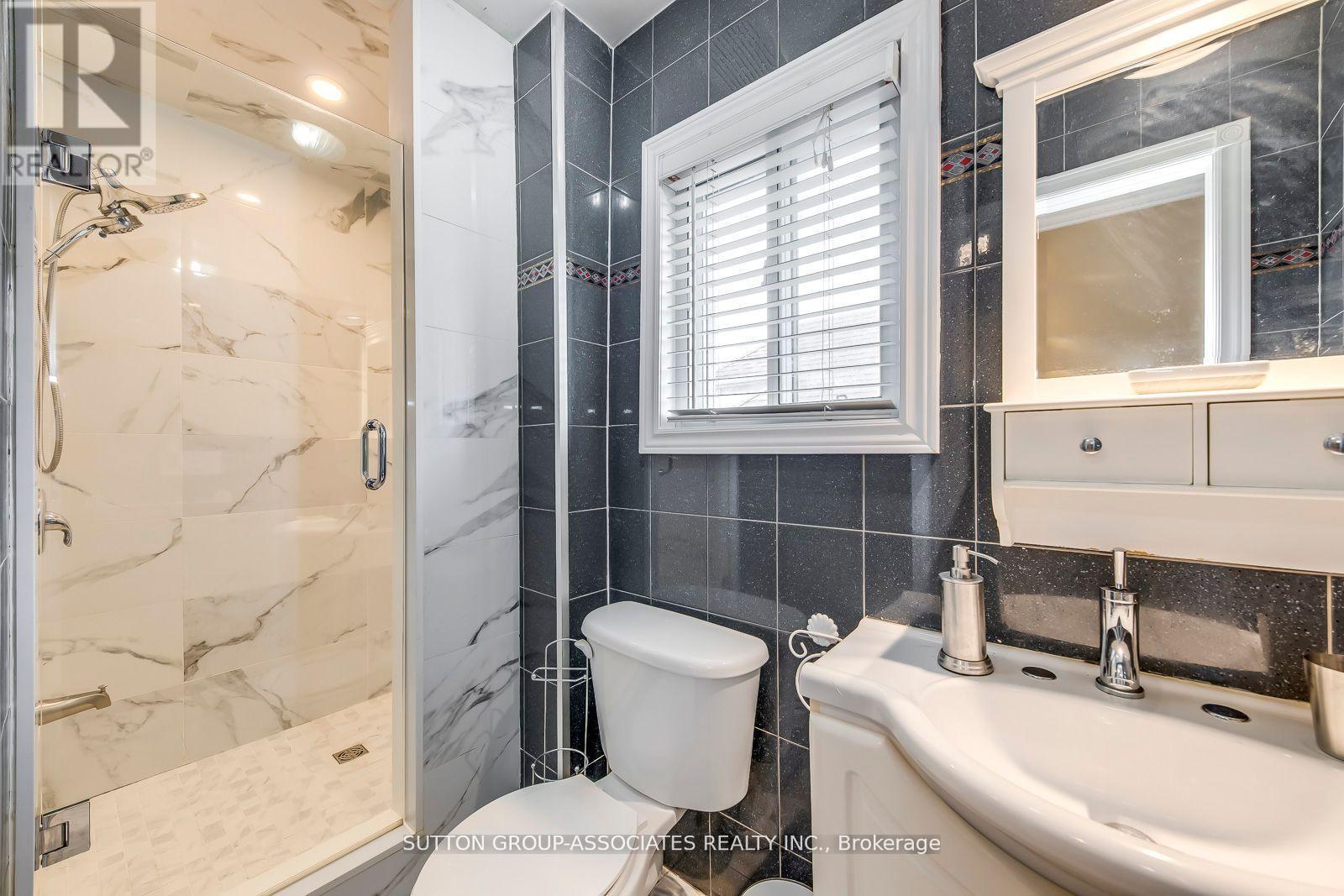2nd Fl. - 3564 Eglinton Avenue W, Toronto, Ontario  M6M 1V8 - Photo 14 - W12464680