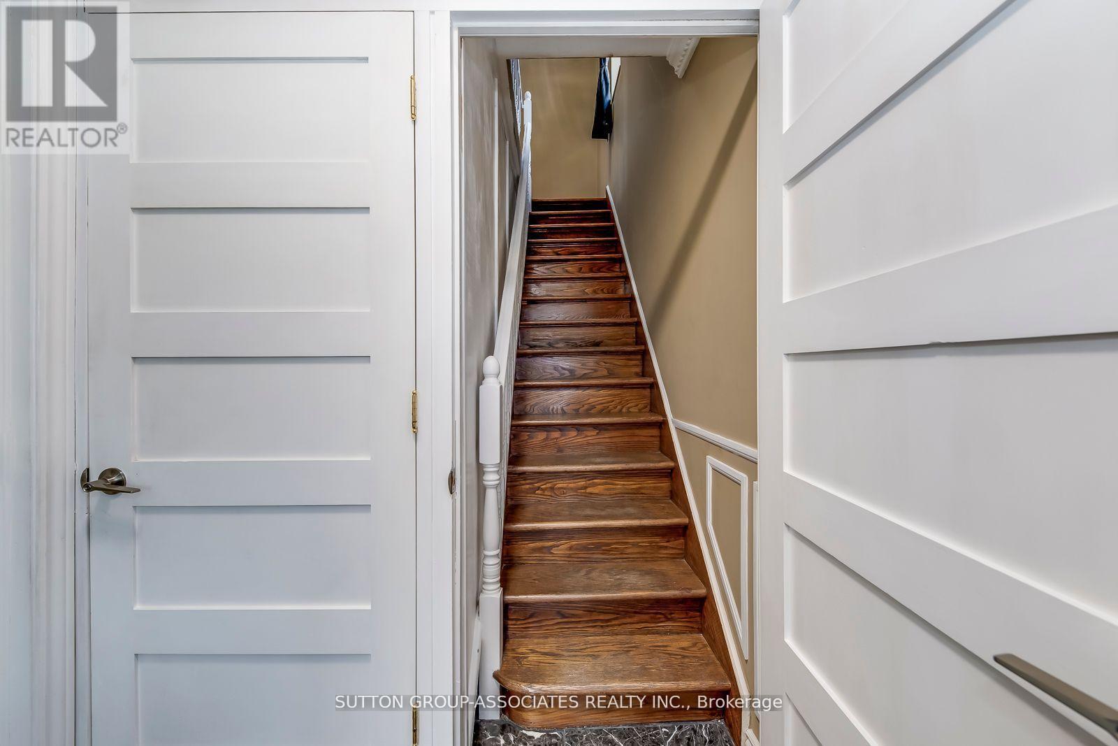2nd Fl. - 3564 Eglinton Avenue W, Toronto, Ontario  M6M 1V8 - Photo 2 - W12464680