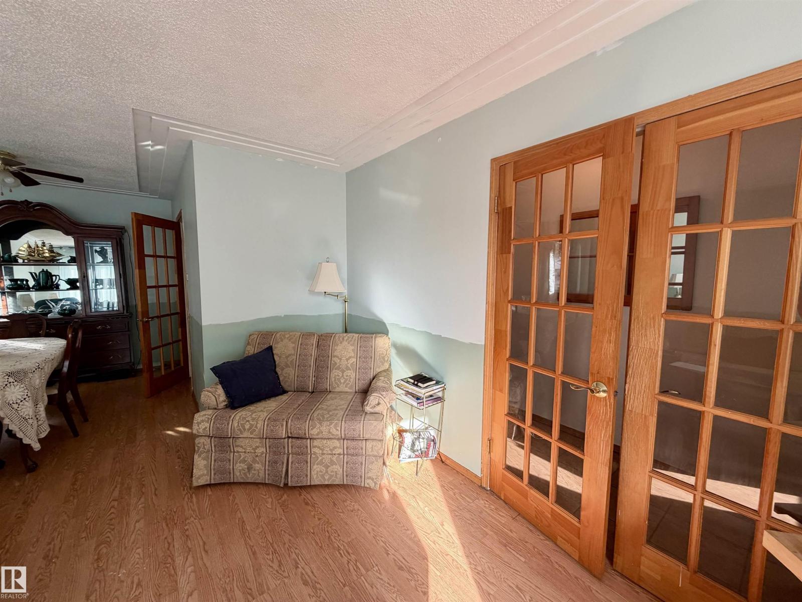 Property at 13604 132 AV NW image 2