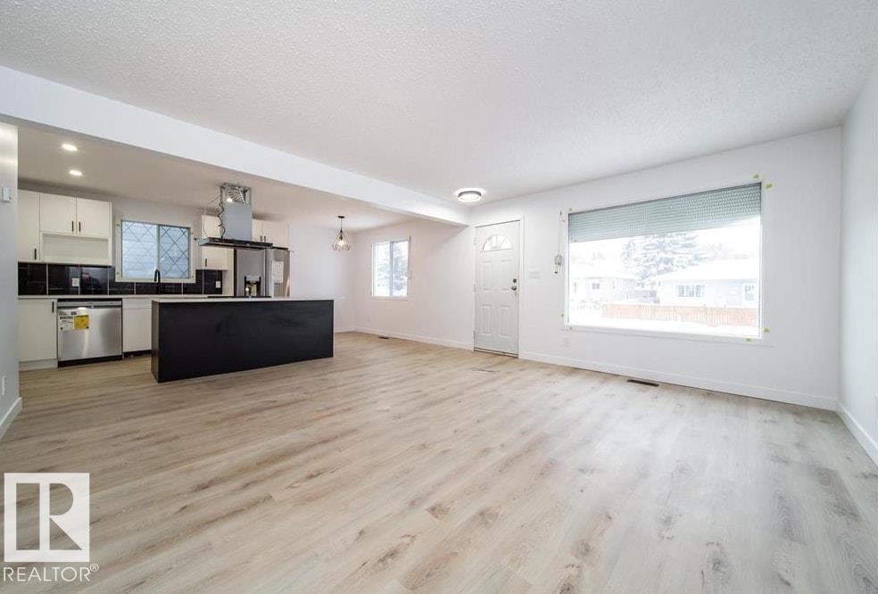 11523 82 St Nw, Edmonton, Alberta  T5B 2V7 - Photo 3 - E4462257