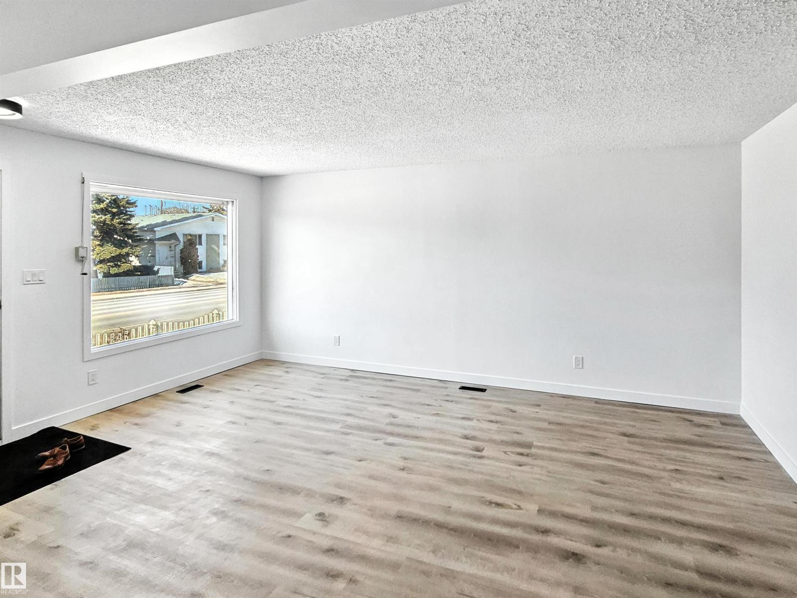 11523 82 St Nw, Edmonton, Alberta  T5B 2V7 - Photo 8 - E4462257