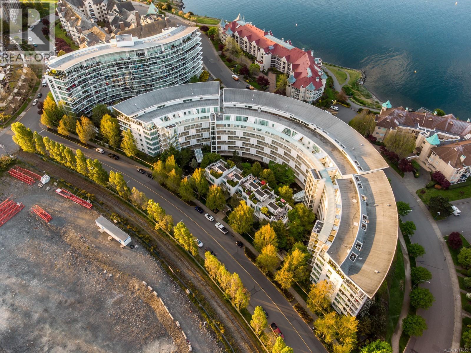 119 68 Songhees Rd, Victoria, British Columbia  V9A 0A3 - Photo 33 - 1017650