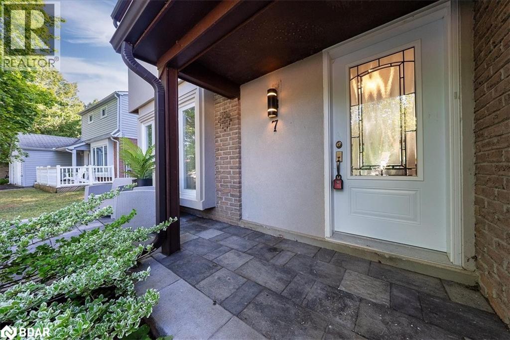 7 Grist Mill Road E, Holland Landing, Ontario  L9N 1B9 - Photo 7 - 40779474