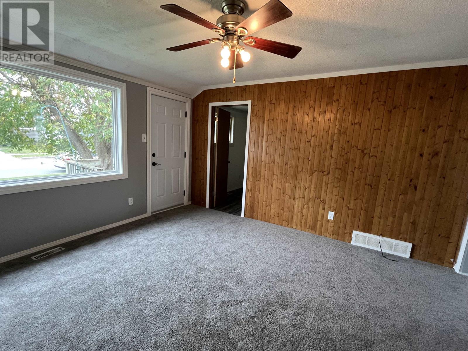 925 Crowe Ave, Fort Frances, Ontario  P9A 2M1 - Photo 4 - TB253193