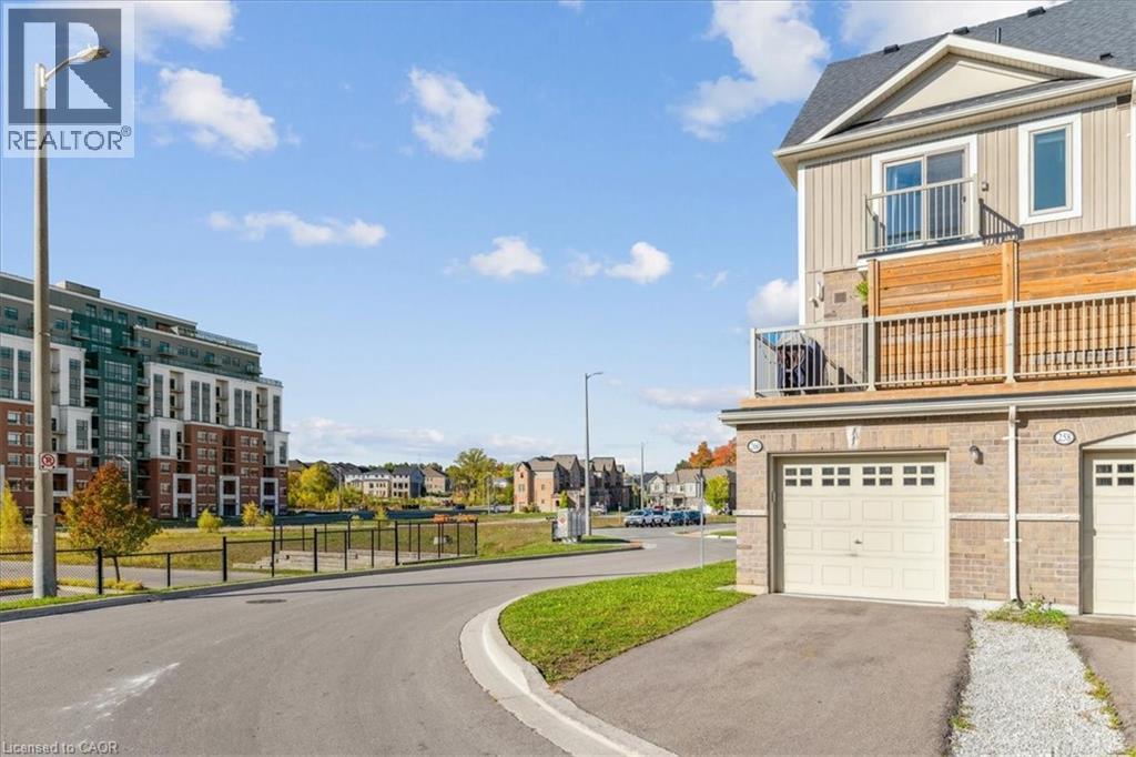 260 Law Drive, Guelph, Ontario  N1E 0P6 - Photo 4 - 40778564