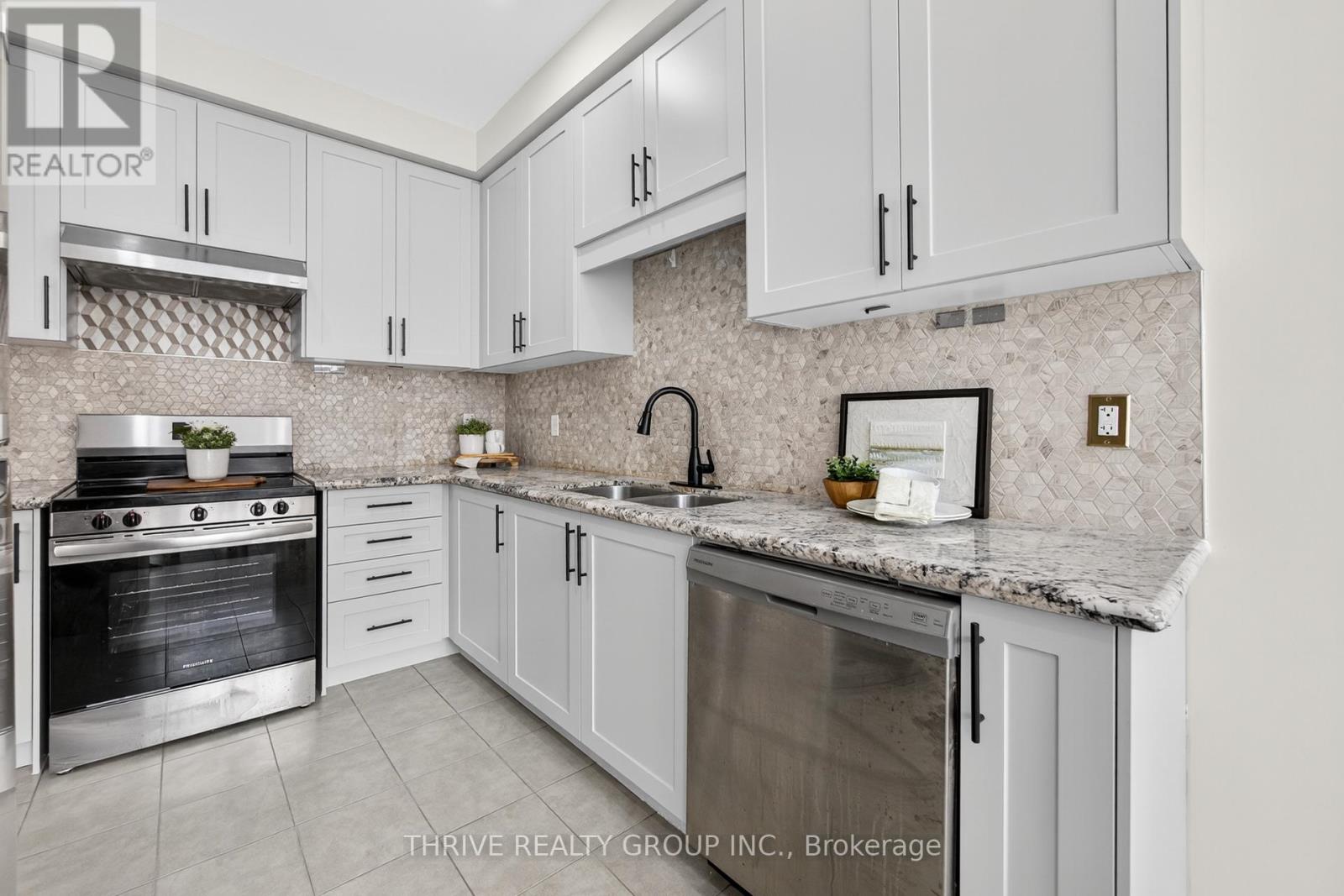 5504 Meadowcrest Avenue, Mississauga, Ontario  L5M 0V7 - Photo 23 - W12464724