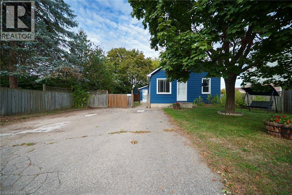 11 NEWCASTLE Street, brantford, Ontario