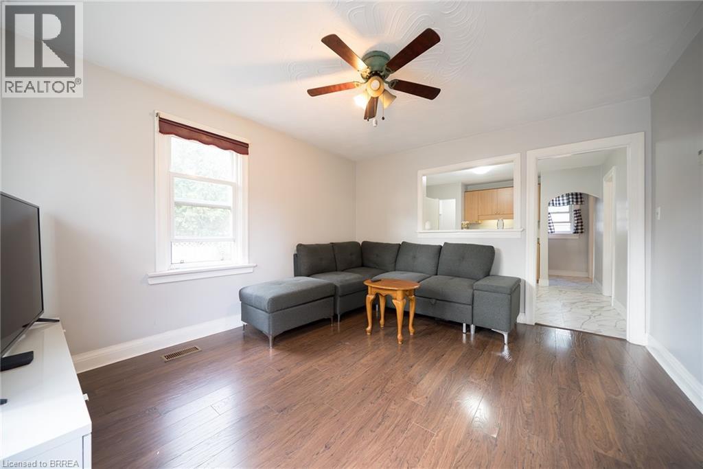 11 Newcastle Street, Brantford, Ontario  N3R 1Y5 - Photo 5 - 40778397