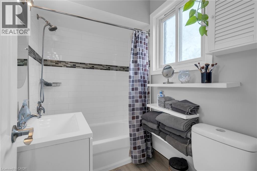 33 Rosedale Avenue, St. Catharines, Ontario  L2P 1Y6 - Photo 13 - 40779284
