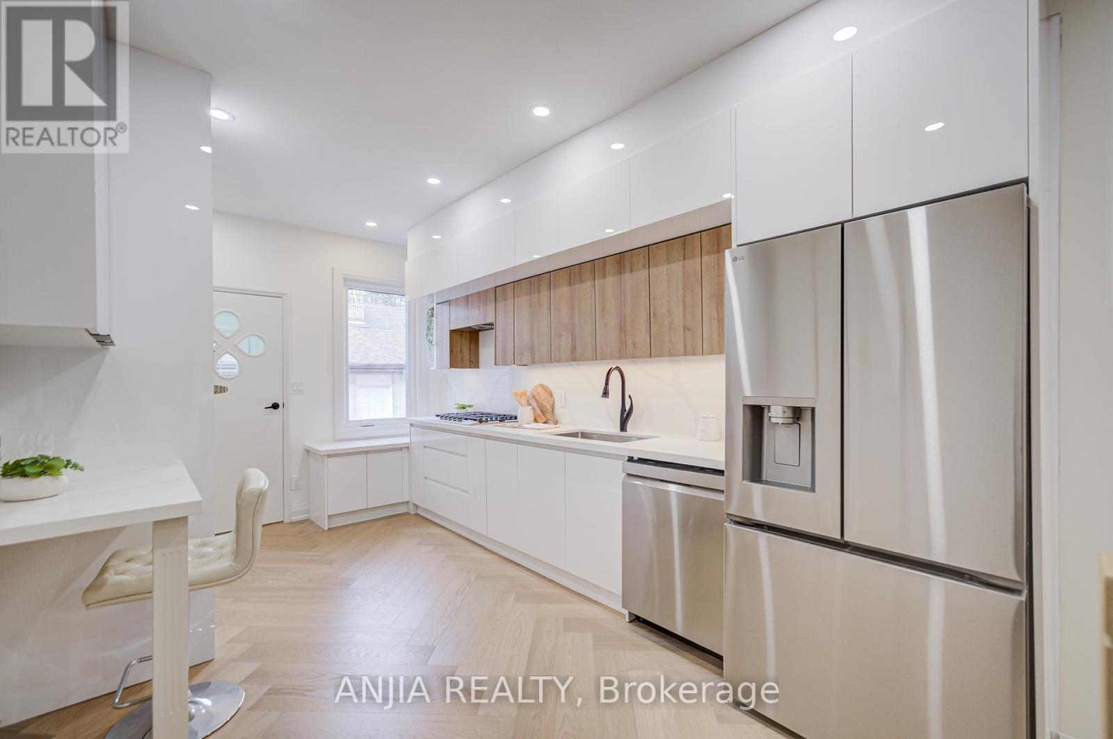 126 Grace Street, Toronto, Ontario  M6J 2S2 - Photo 15 - C12464685