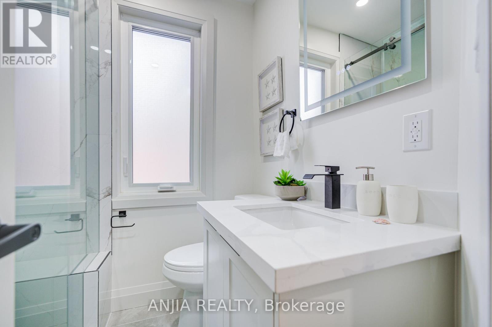 126 Grace Street, Toronto, Ontario  M6J 2S2 - Photo 26 - C12464685