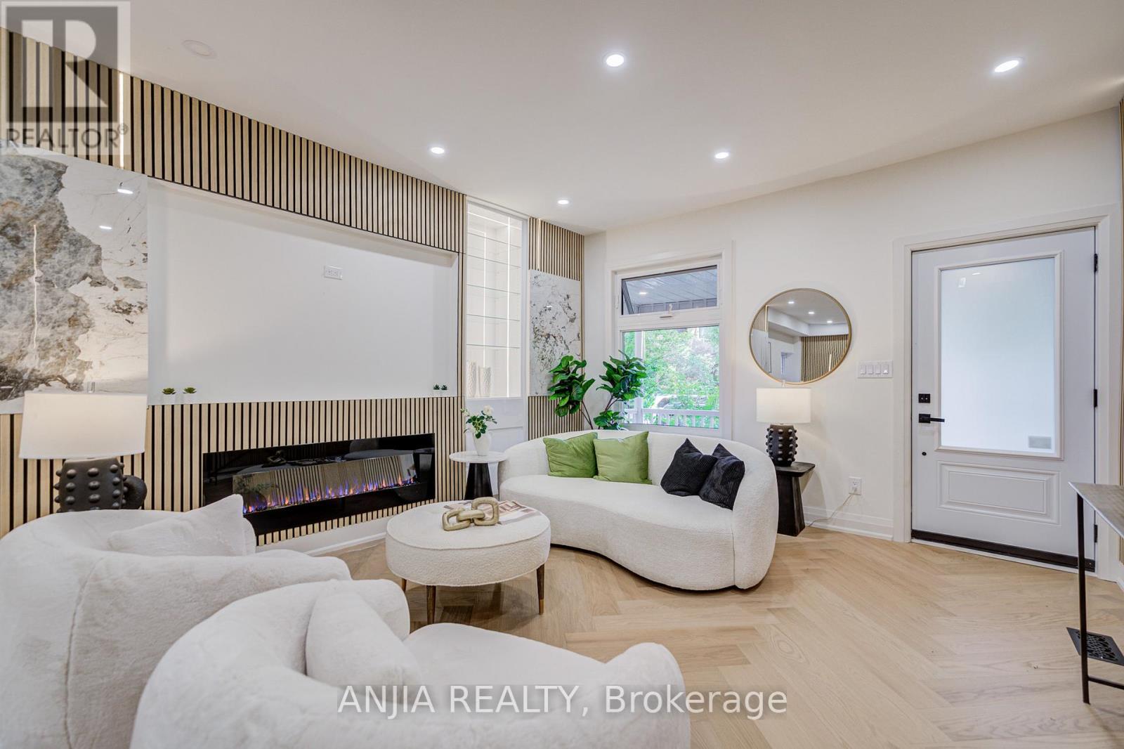 126 Grace Street, Toronto, Ontario  M6J 2S2 - Photo 4 - C12464685