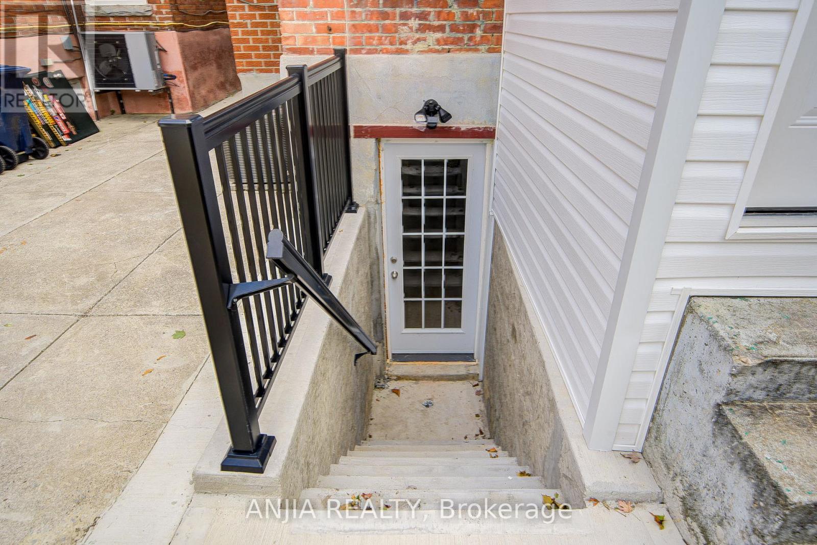 126 Grace Street, Toronto, Ontario  M6J 2S2 - Photo 43 - C12464685
