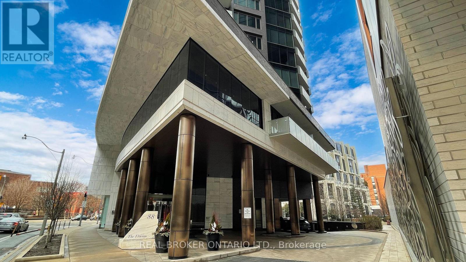 2001 - 88 Davenport Road, Toronto, Ontario  M5R 0A5 - Photo 3 - C12464708