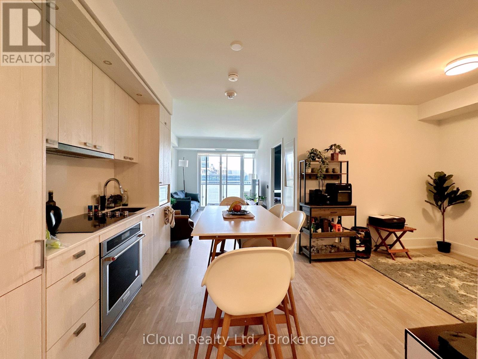901 - 480 Front Street W, Toronto, Ontario  M5V 0V6 - Photo 3 - C12464710