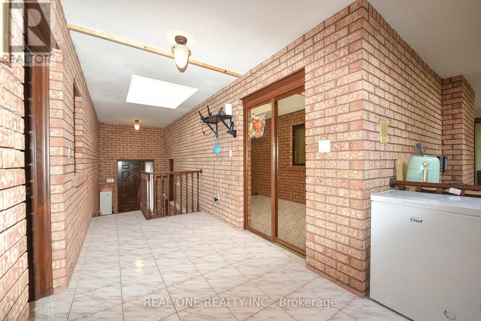 62 Lee Avenue, Markham, Ontario  L3R 8G4 - Photo 33 - N12464686