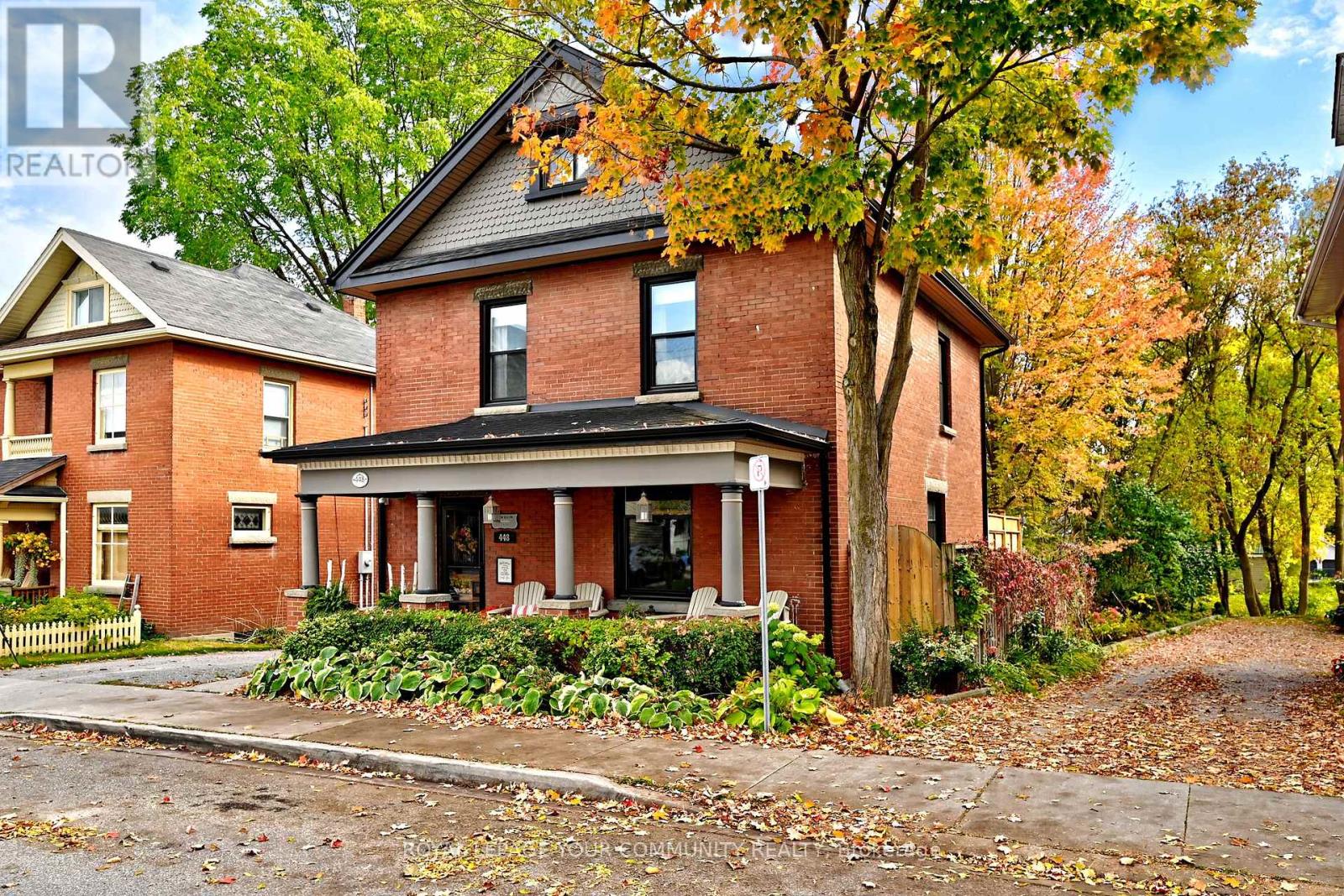 448 Timothy Street, Newmarket, Ontario  L3Y 1P8 - Photo 3 - N12464689