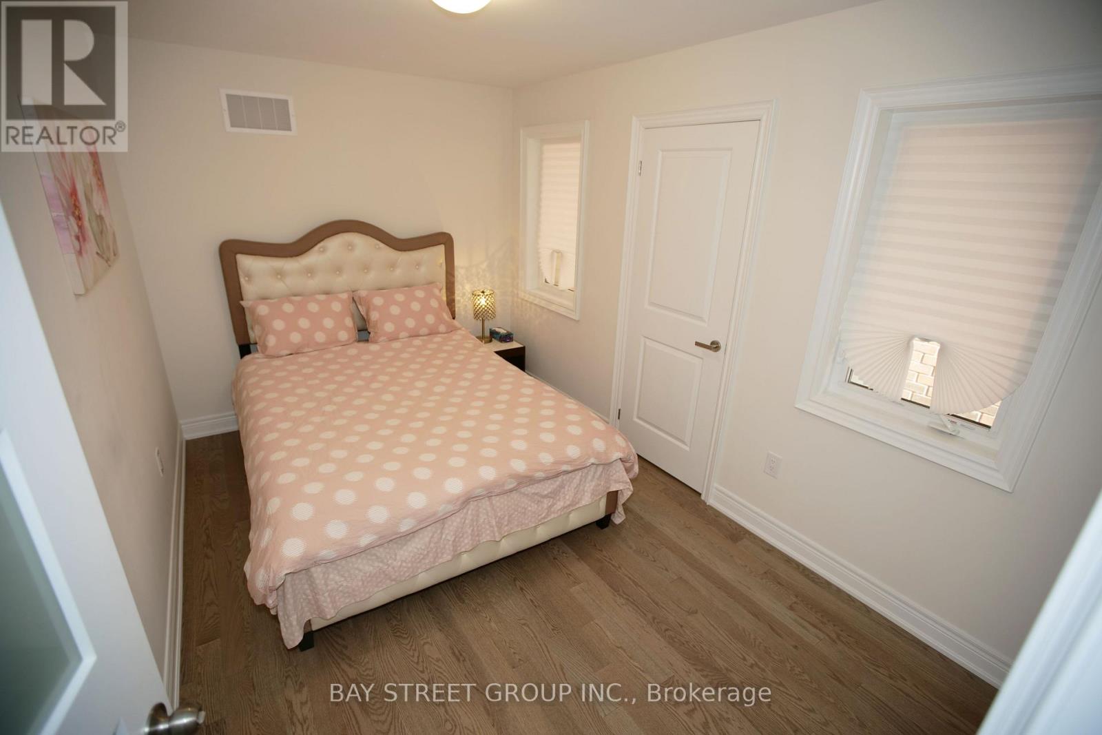 Room - Room 152 Ben Sinclair Avenue, East Gwillimbury, Ontario  L9N 0Z2 - Photo 11 - N12464691