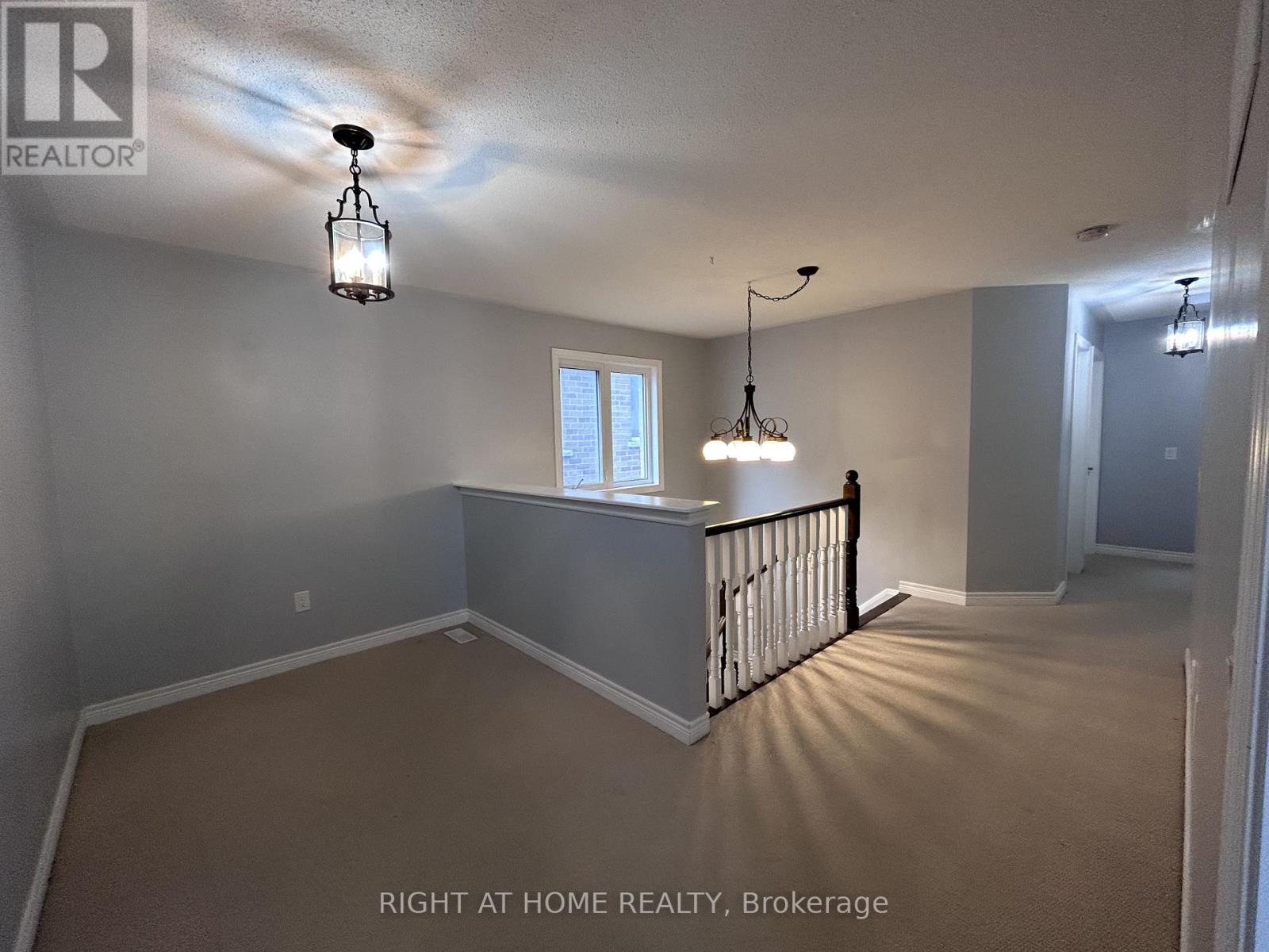 438 Kwapis Boulevard, Newmarket, Ontario  L3X 3K4 - Photo 20 - N12464693