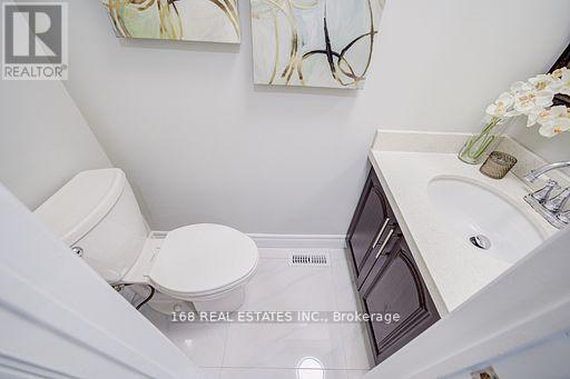 65 Rejane Crescent, Vaughan, Ontario  L4J 5A2 - Photo 5 - N12464701