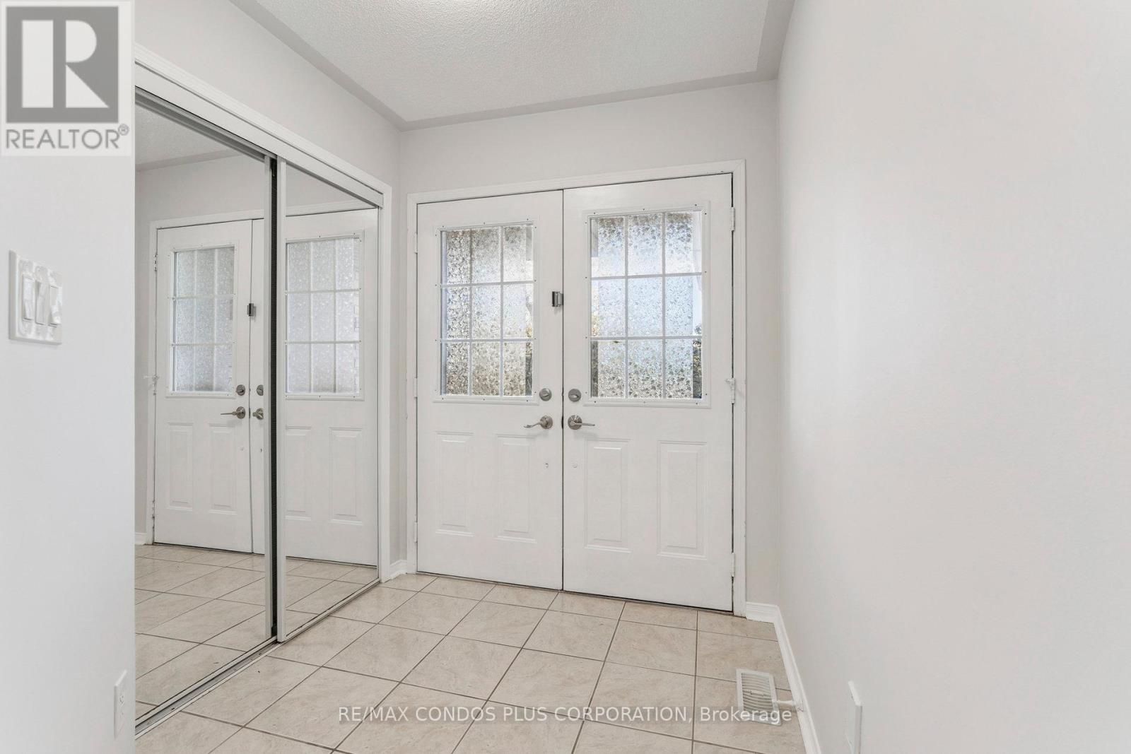289 Deepsprings Crescent, Vaughan (Vellore Village), Ontario  L6A 3L6 - Photo 3 - N12464704