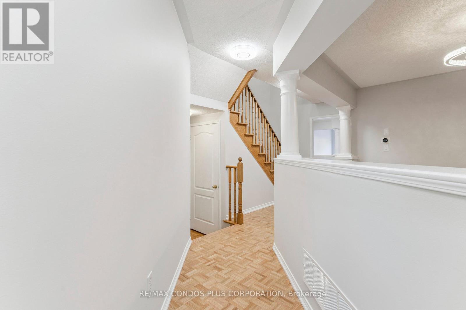 289 Deepsprings Crescent, Vaughan (Vellore Village), Ontario  L6A 3L6 - Photo 4 - N12464704