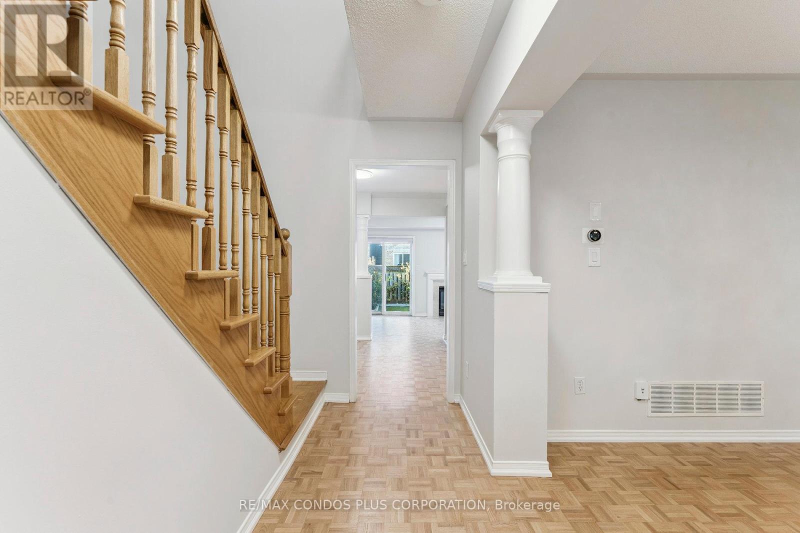 289 Deepsprings Crescent, Vaughan (Vellore Village), Ontario  L6A 3L6 - Photo 5 - N12464704