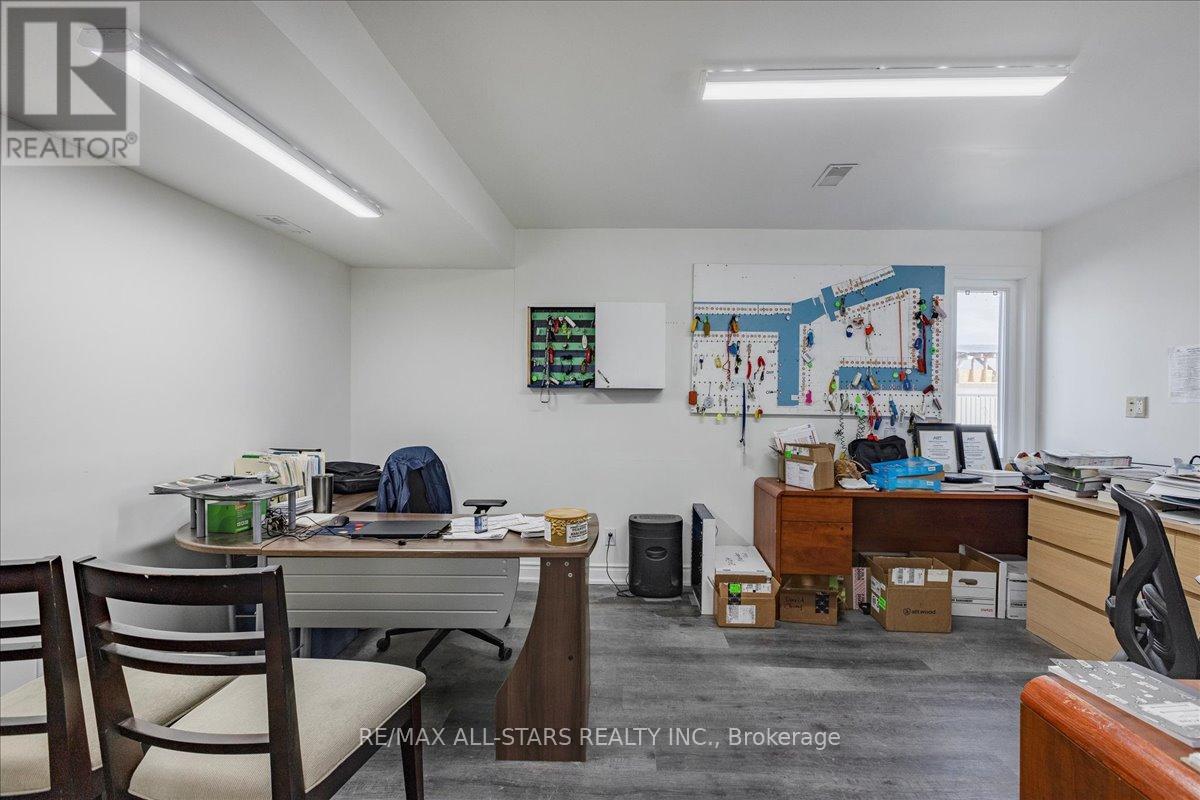 1354 Metro Road, Georgina, Ontario  L0E 1S0 - Photo 10 - N12464714