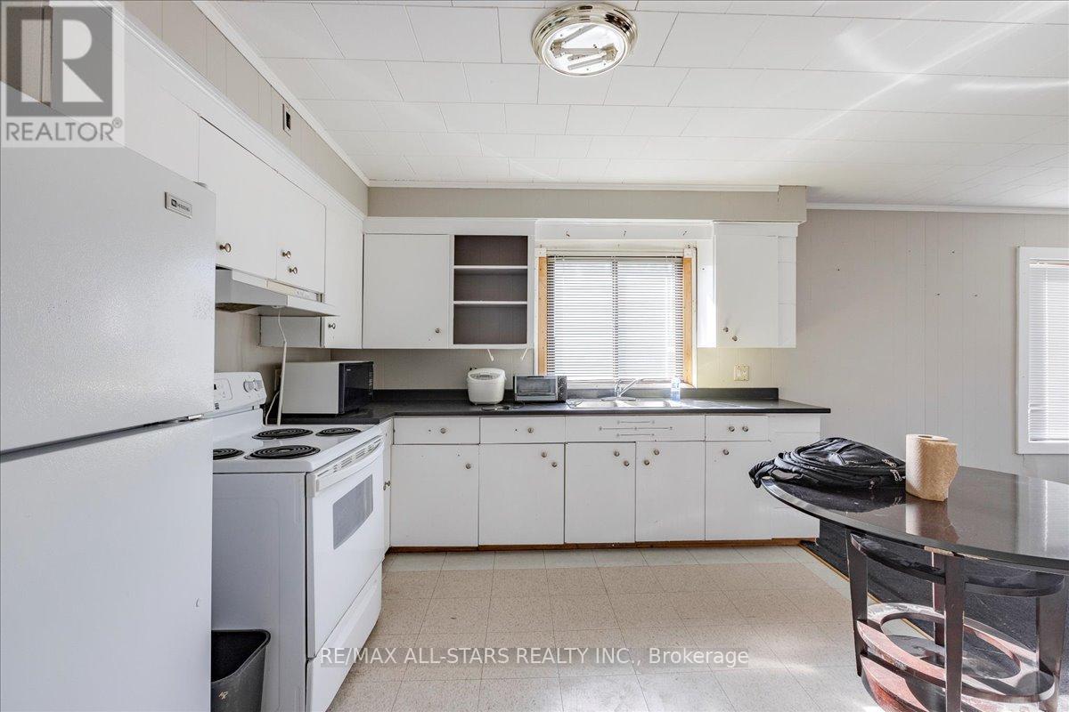 1354 Metro Road, Georgina, Ontario  L0E 1S0 - Photo 15 - N12464714