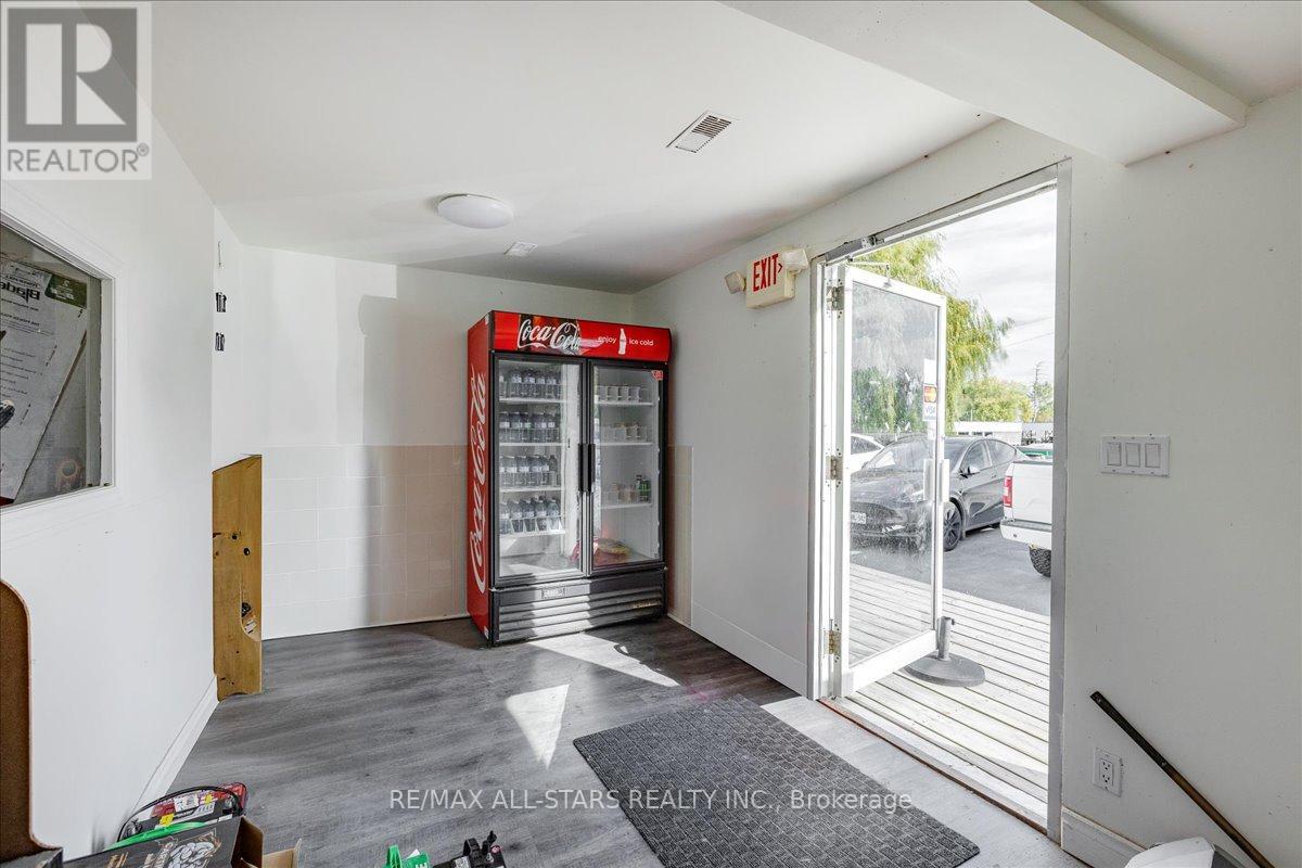 1354 Metro Road, Georgina, Ontario  L0E 1S0 - Photo 7 - N12464714