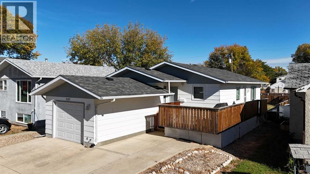 5107 53 Street, Taber, Alberta  T1G 1M4 - Photo 4 - A2262497
