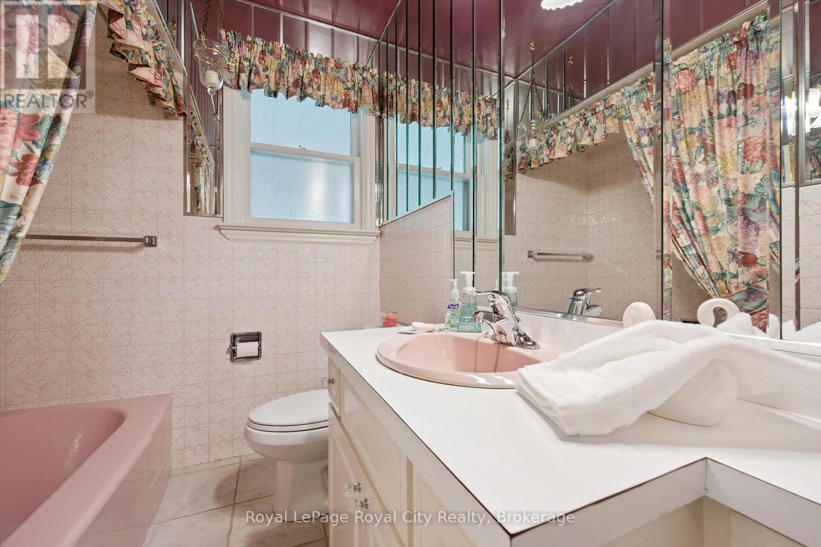 82 Metcalfe Street, Guelph, Ontario  N1E 4X6 - Photo 23 - X12464738