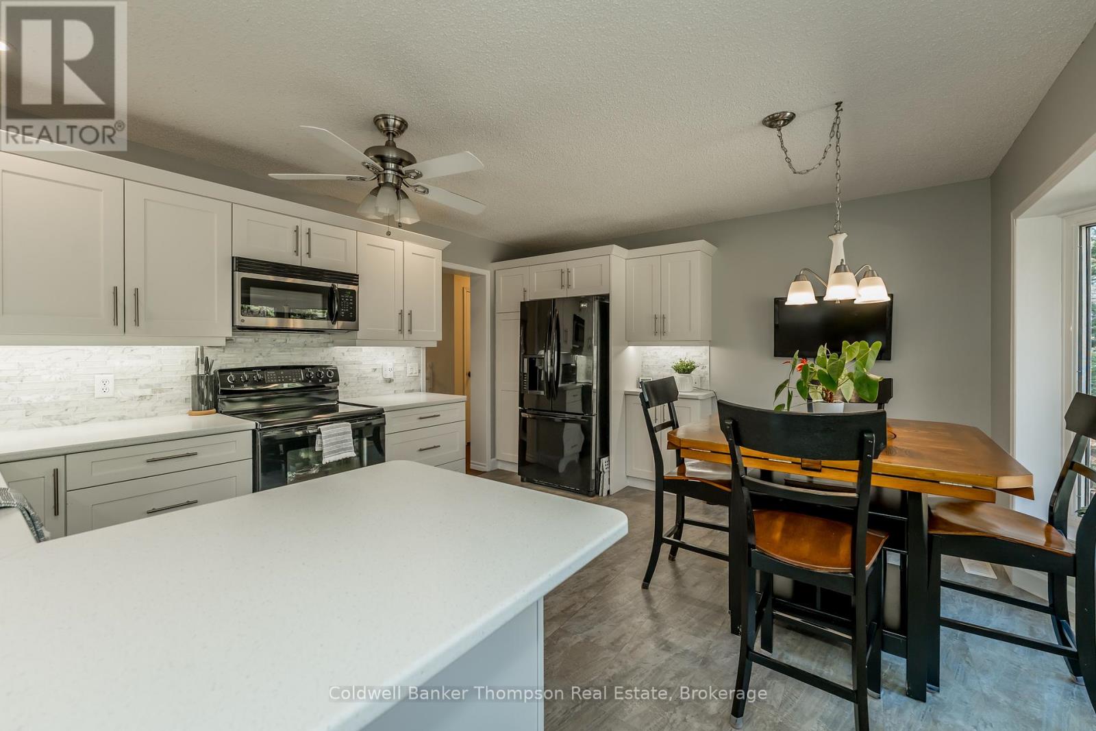 252 Fowlers Road, Huntsville, Ontario  P1H 0J8 - Photo 8 - X12464771