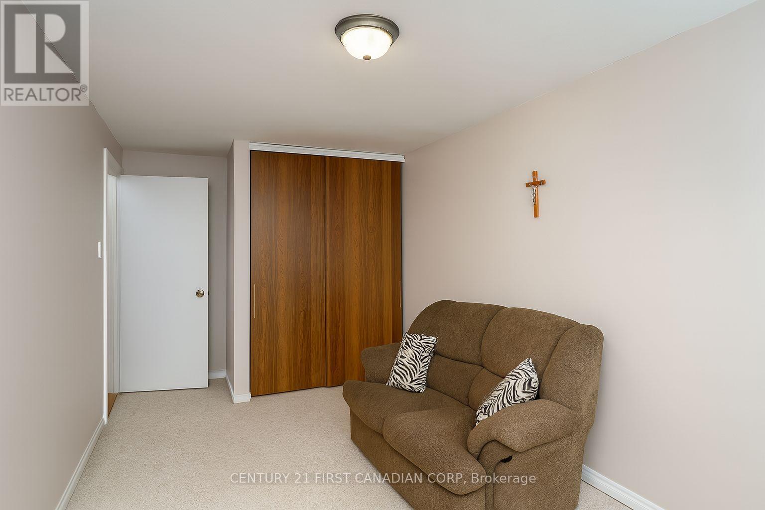40 - 195 Deveron Crescent, London South, Ontario  N5Z 4J7 - Photo 13 - X12464741