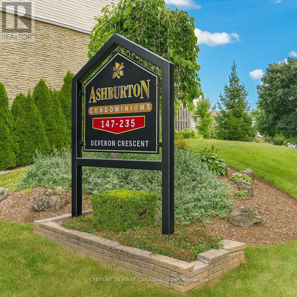 40 - 195 Deveron Crescent, London South, Ontario  N5Z 4J7 - Photo 2 - X12464741